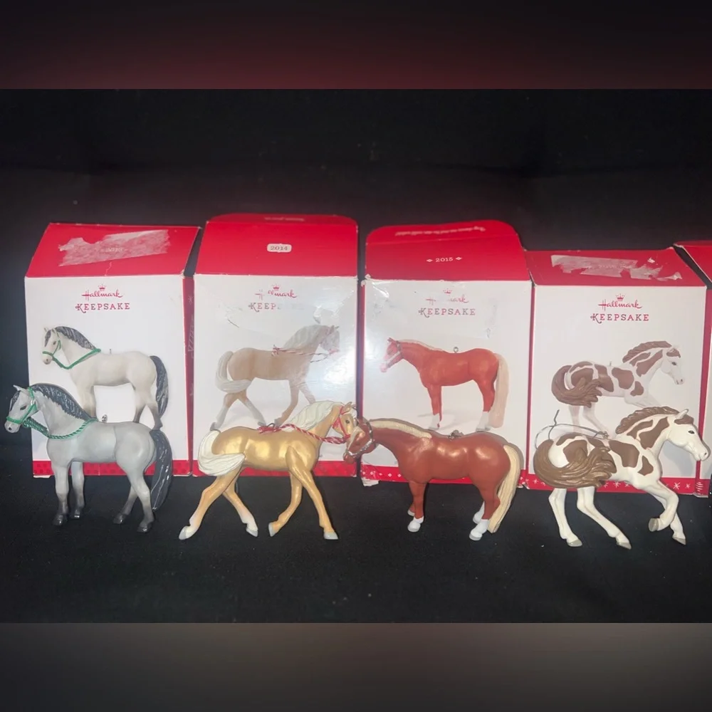 12 Beautiful Horse ornaments